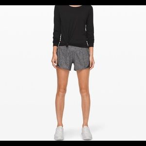Lululemon Hotty Hot Short 4” Size 2 Heathered Grey